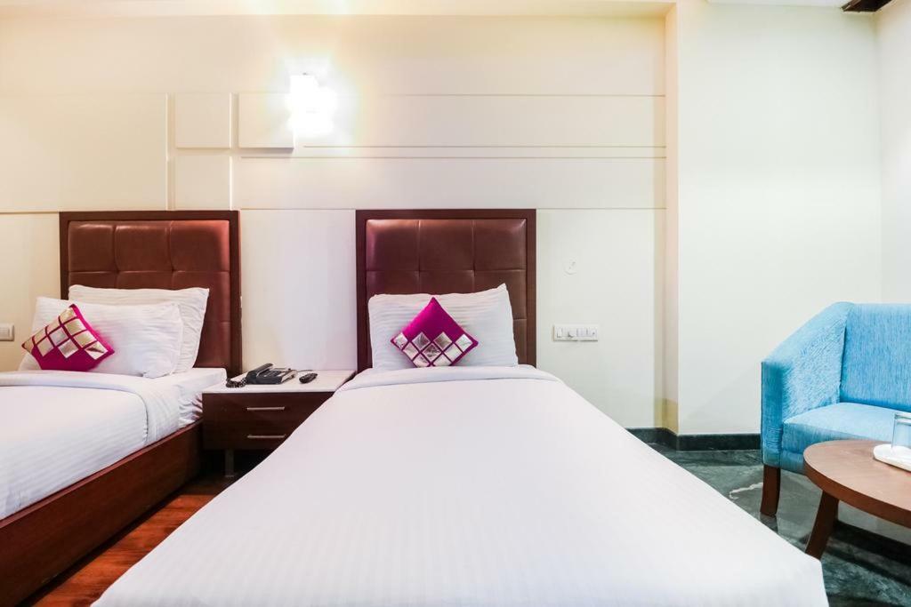 La Silver Leaf Hotel Nawāshahr Eksteriør billede