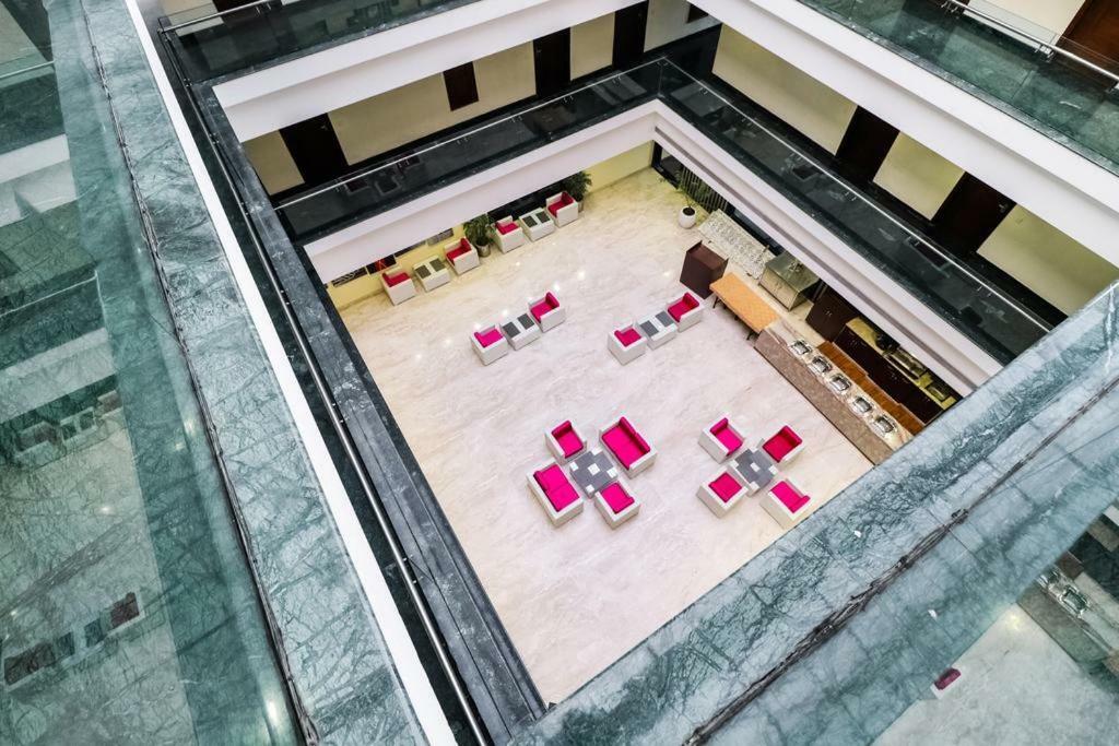 La Silver Leaf Hotel Nawāshahr Eksteriør billede