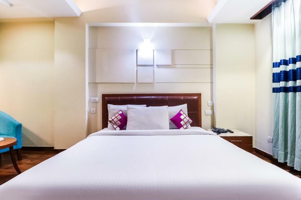 La Silver Leaf Hotel Nawāshahr Eksteriør billede